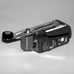 (ввод М16, IP66) Концевой выключатель XCKD2145P16 роликовый рычаг 3А 1з+1р метал. корпус (Schneider Electric) ― Kabel-electro.ruE-mail: city-electro@bk.ru Phone:(499)641-04-21